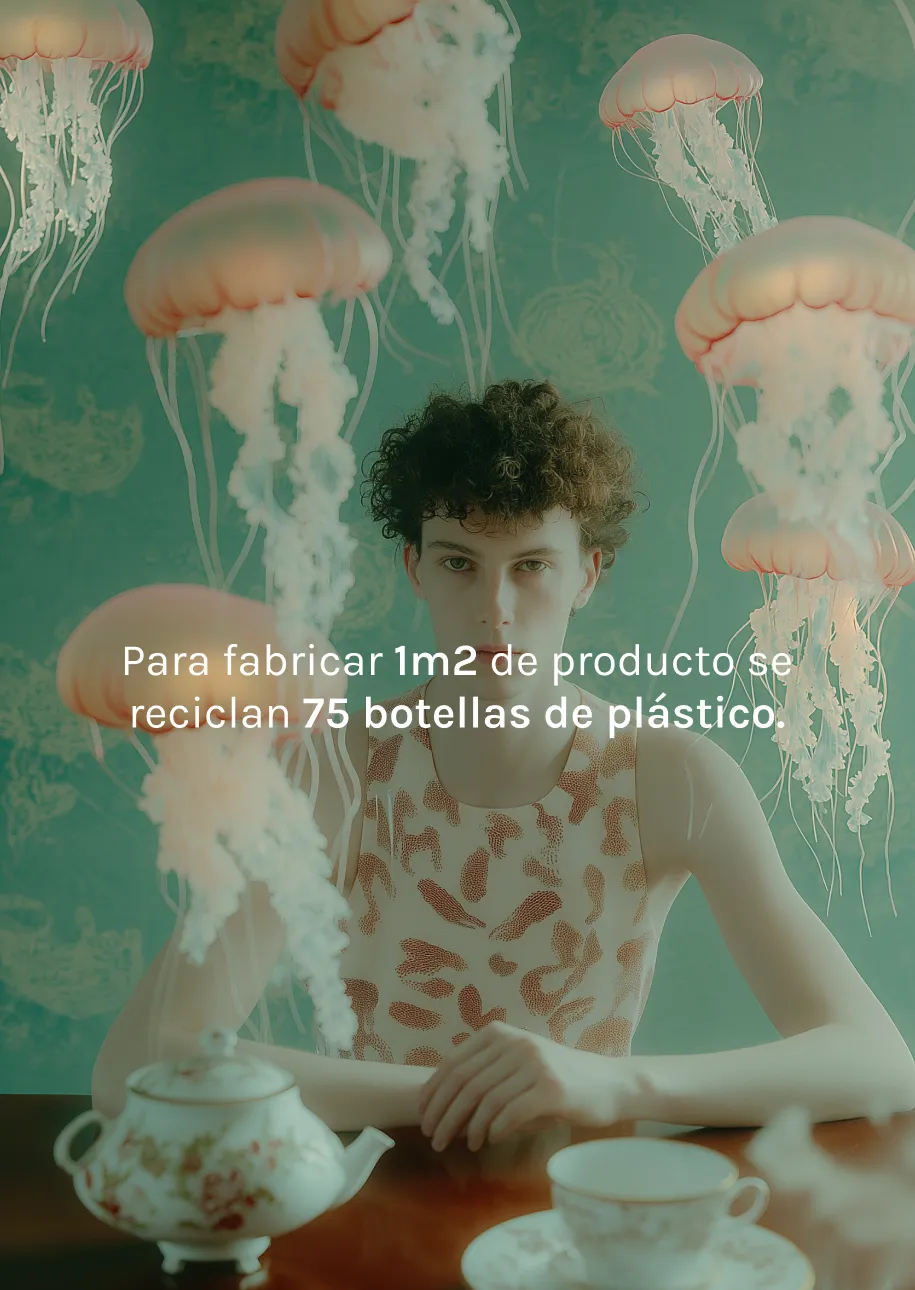 Para fabricar 1 m² de producto se reciclan 75 botellas de plástico